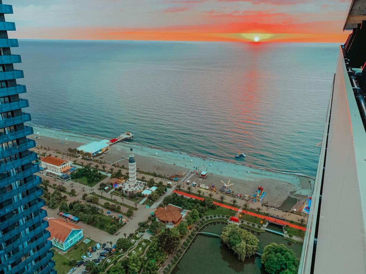 Batumi Floor40 Hotel Exterior photo