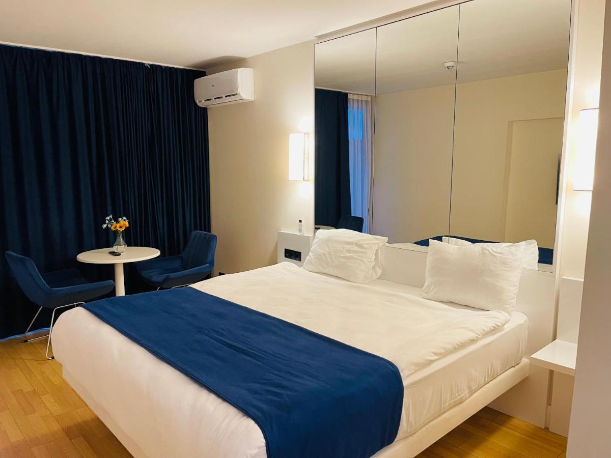 Batumi Floor40 Hotel Exterior photo