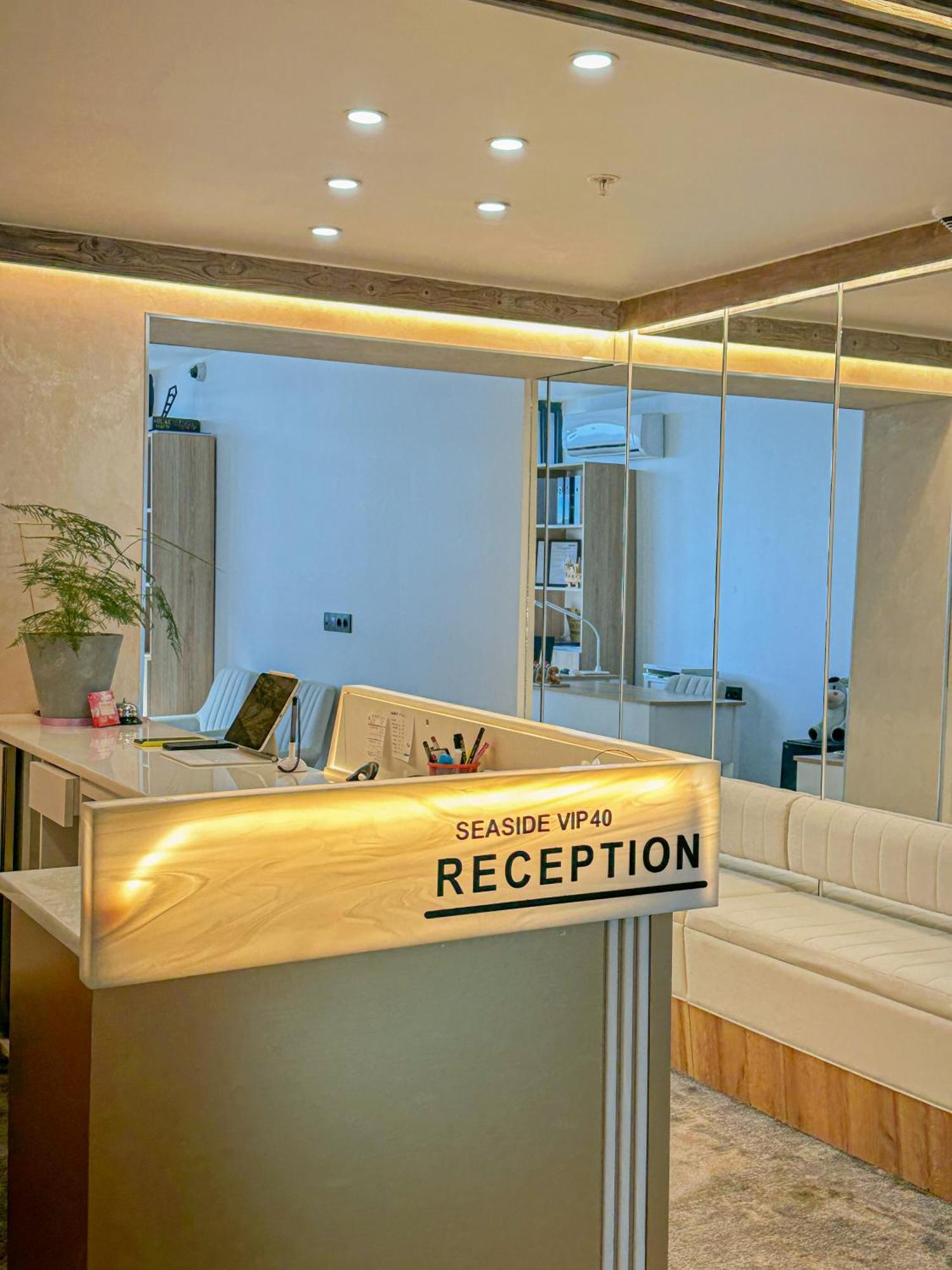 Batumi Floor40 Hotel Exterior photo