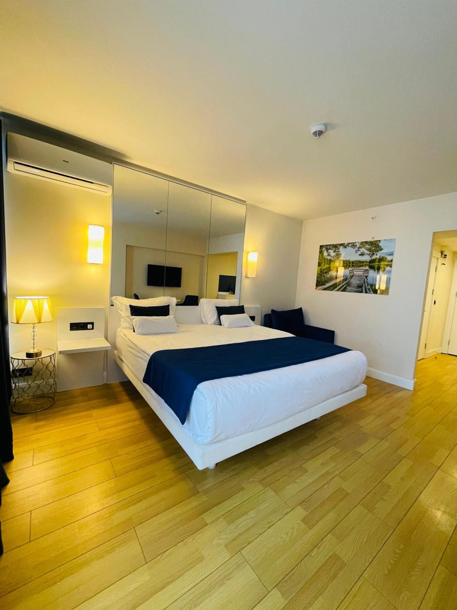 Batumi Floor40 Hotel Exterior photo